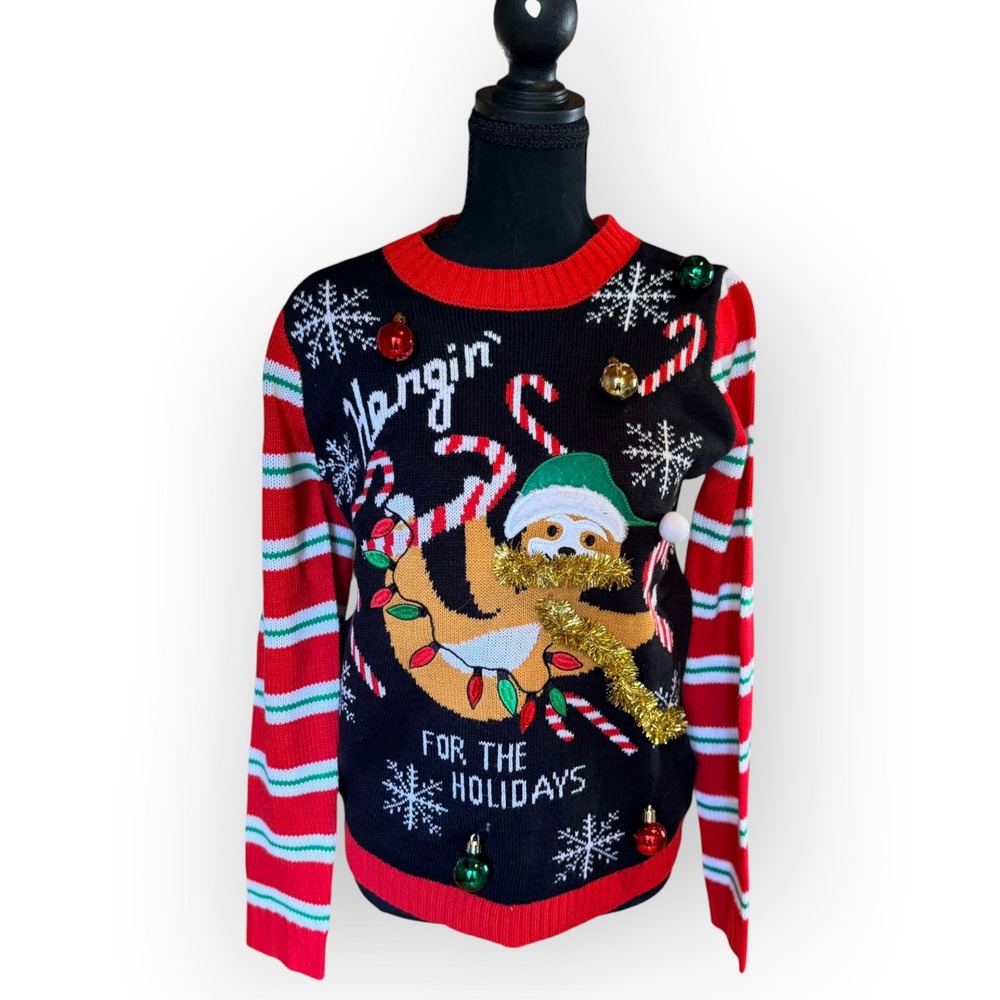 NWT Sloth Ugly Christmas Sweater M Hangin For The Holidays Novelty 3D Ornaments